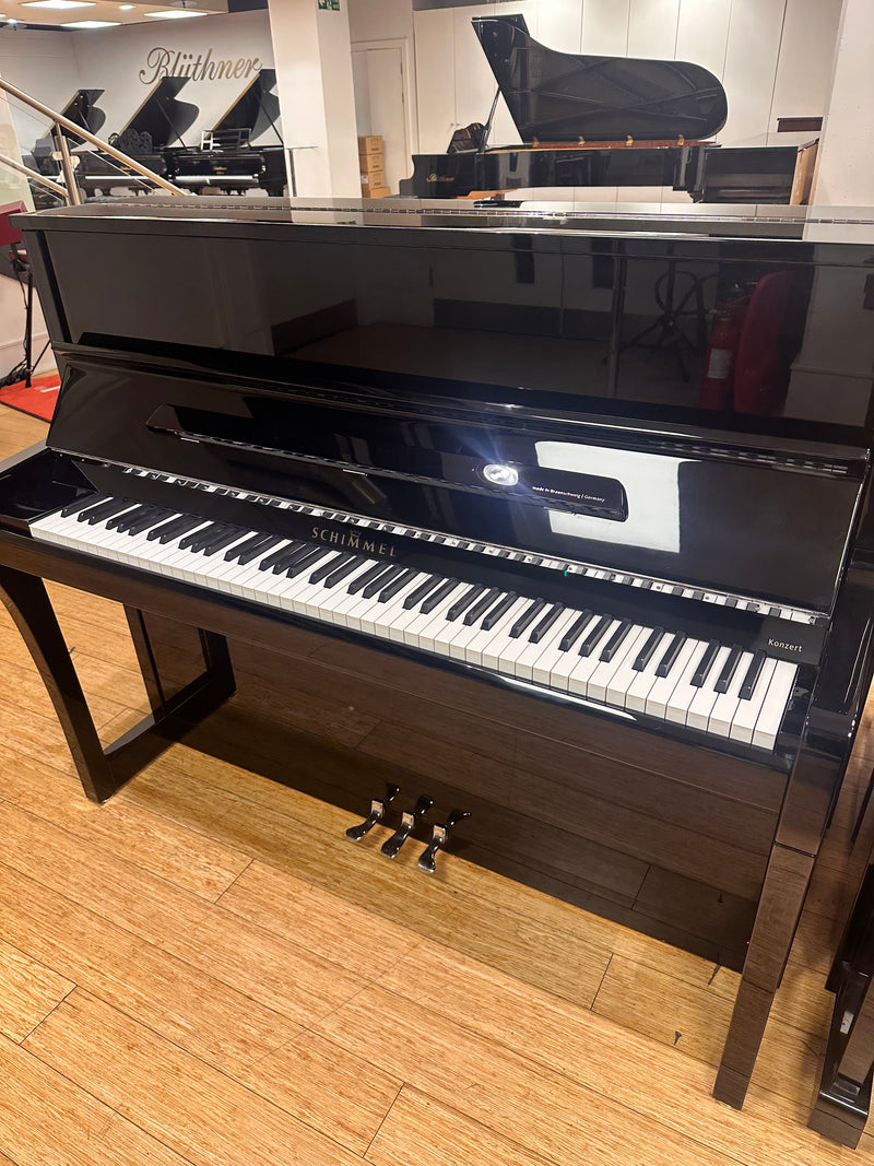 Pre-Owned Schimmel K122E Upright Piano